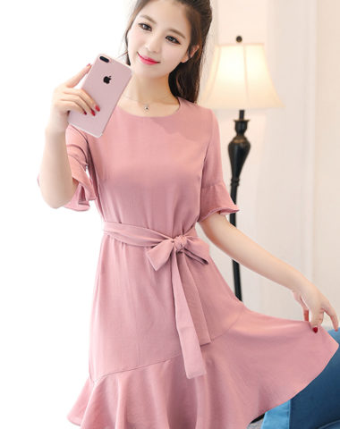 AV18 Váy voan xòe đuôi cá tay loe thắt đai eo