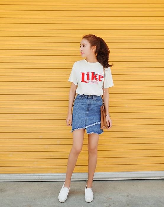 D1947 : Set bộ áo thun like + Chân váy Jean ngắn vạt chéo