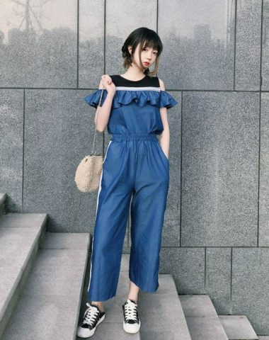 D1988 : Set bộ denim áo hở vai viền bèo