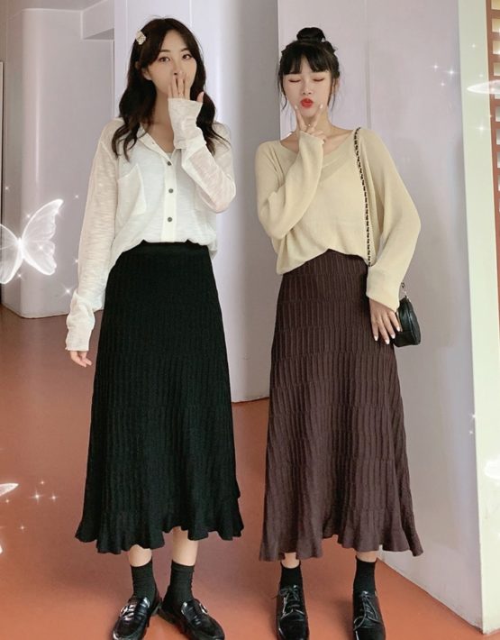 CV207 : Chân váy len dệt kim xòe xếp ly