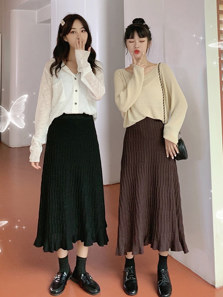 CV207 : Chân váy len dệt kim xòe xếp ly