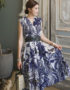 D244 : Đầm chiffon hoa văn retro HQ sát nách cổ chữ V thắt đai eo