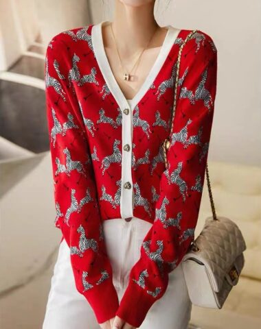 K252 : Áo khoác len dệt kim mỏng cổ chữ V in ngựa vằn