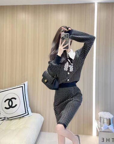 DL218 : Set bộ len dệt kim sọc HQ cổ bẻ búp bê đính nơ