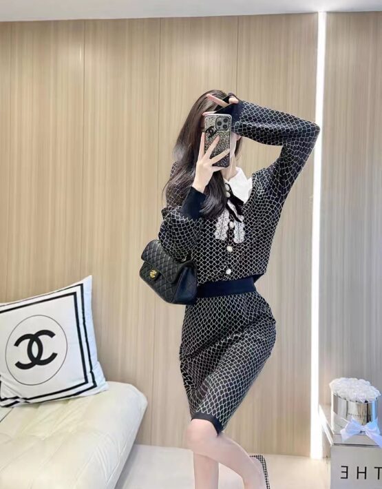 DL218 : Set bộ len dệt kim sọc HQ cổ bẻ búp bê đính nơ