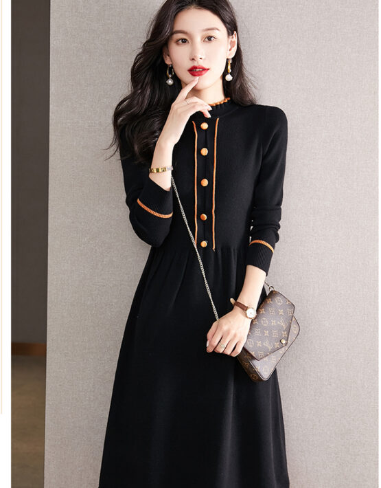 DL220 : Đầm len dệt kim cashmere cổ 3 phân xòe đính nút trước ngực