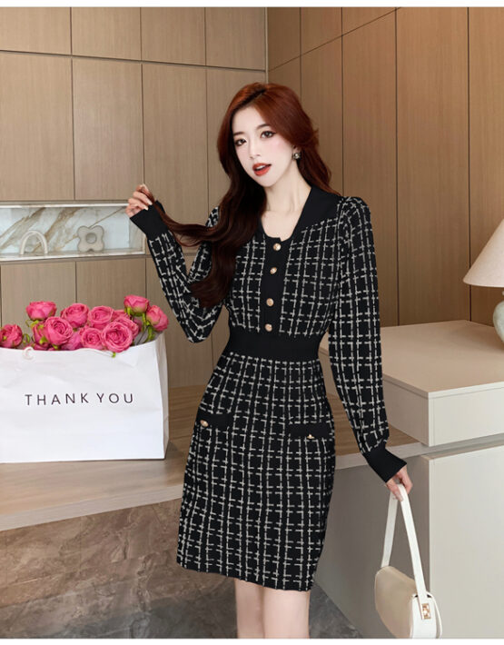 DL232 : Đầm len dệt kim liền sọc ô vuông cổ bẻ kiểu Pháp