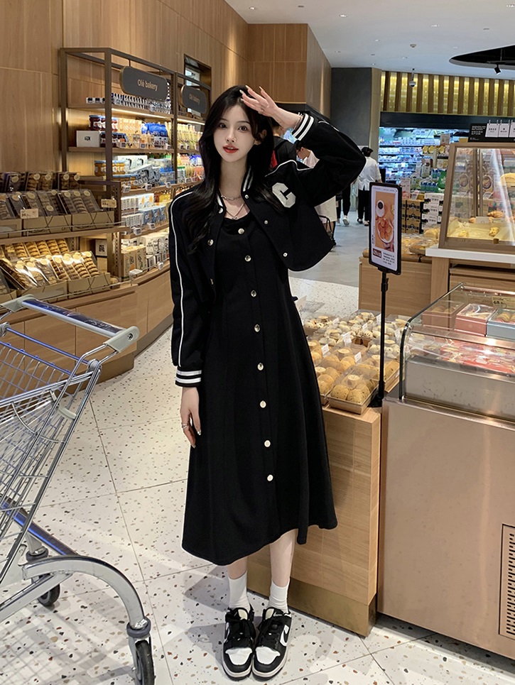 DL238 : Set bộ đầm thun dày 2 dây xòe + áo khoác lửng cá tính