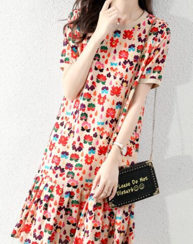 D278 : Đầm hoa suông xòe cổ tròn xếp ly chân váy